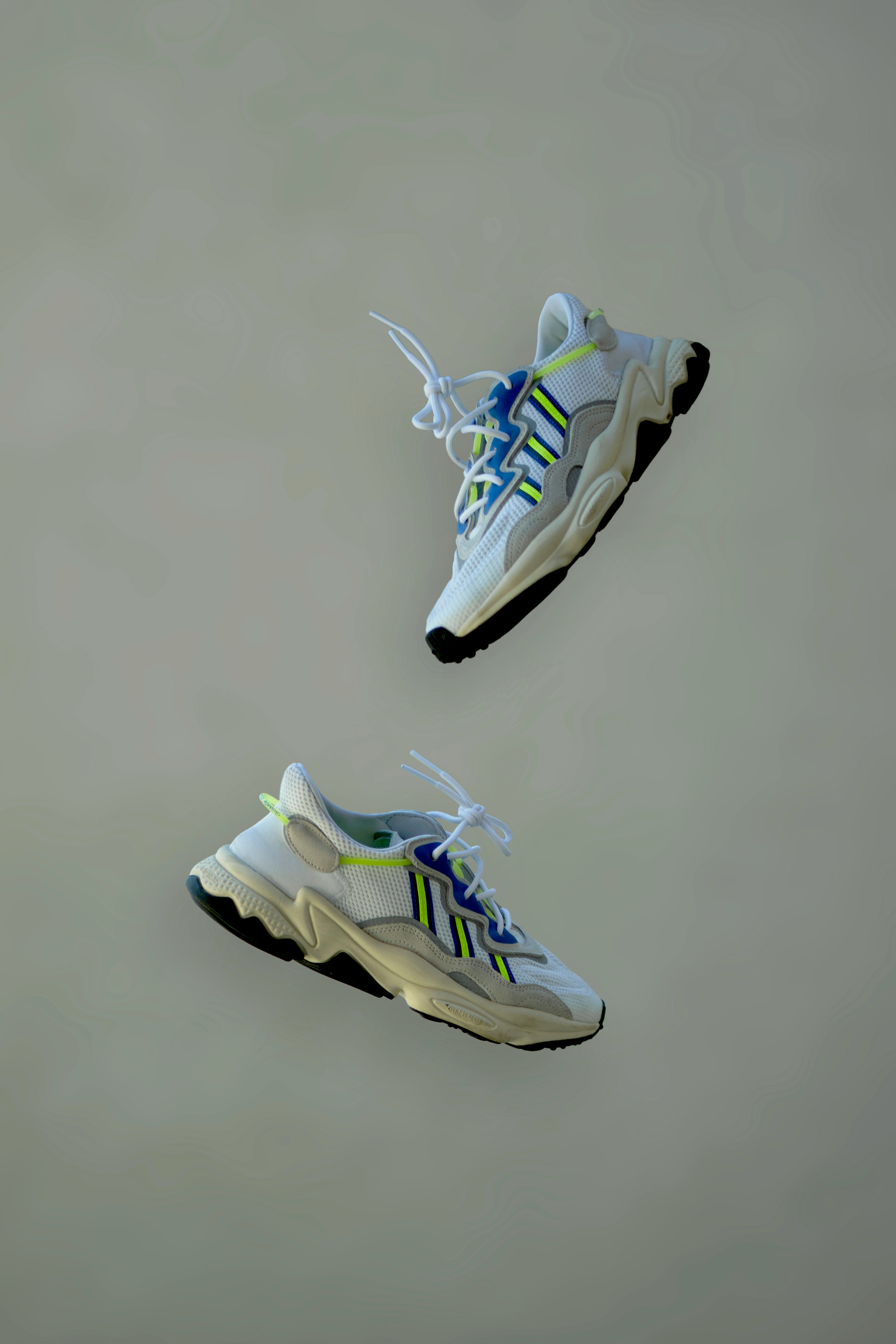 Women’s Sports Trainers – Black & White