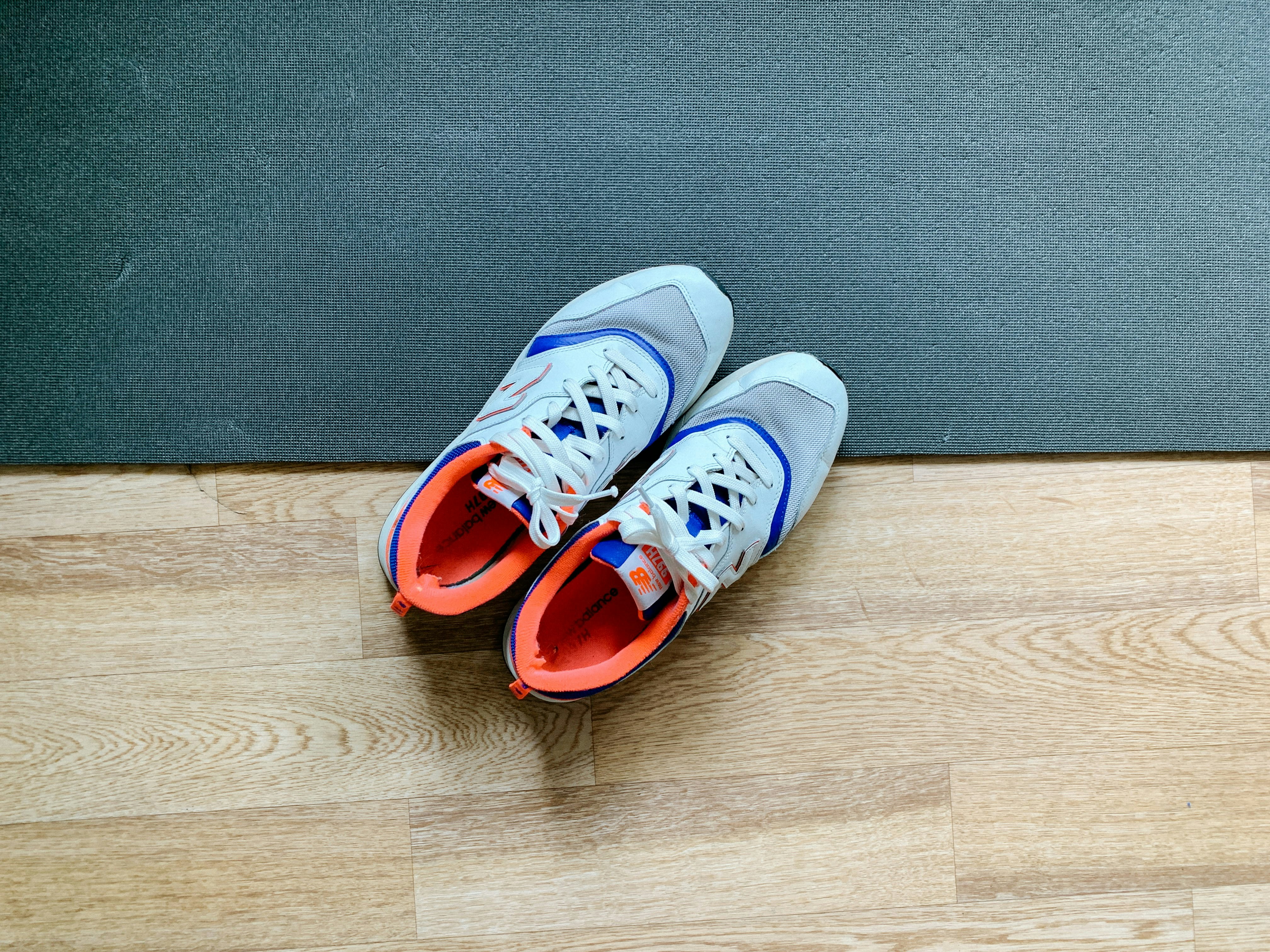 Women’s Walking Shoes